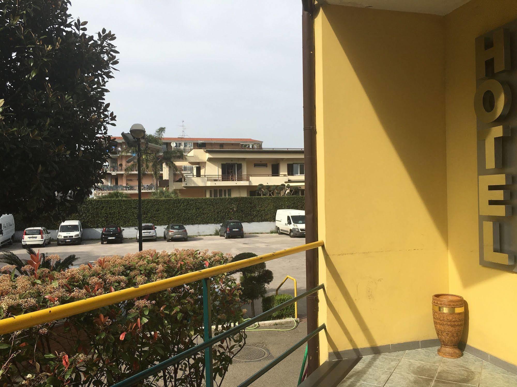 Hotel Stefano A Melito Melito di Napoli Εξωτερικό φωτογραφία